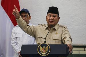 Presiden Prabowo resmikan hasil revitalisasi Stasiun Semarang Tawang