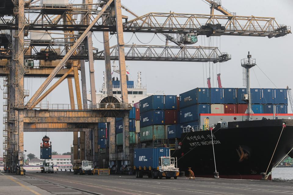 Surplus Dagang Juli Hanya US$120 Juta — Defisit Migas Rp19 M Tergerus