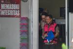 Febrie Adriansyah berangkat untuk diperiksa di Kejagung
