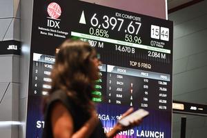 IHSG ditutup menguat 65,94 poin