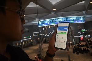 IHSG ditutup menguat 65,94 poin