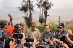 Menteri Koordinator Bidang Pembangunan Manusia dan Kebudayaan (Menko PMK), Pratikno, menepis kabar mengundurkan diri dari Kabinet Merah Putih.