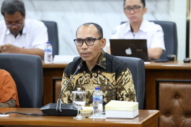 Anggota Pansus RUU Daerah Kepulauan DPR RI Alimudin Kolatlena saat membahas formulasi Dana Khusus Kepulauan untuk mendukung pembangunan dan pemenuhan hak masyarakat kepulauan.