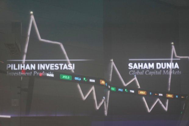 IHSG sesi pertama ditutup naik 0,56% ke 6.337 (Foto: Katadata/Fauza Syahputra) 
