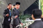 Presiden ketujuh RI Joko Widodo (kanan) tiba untuk menghadiri Sidang Tahunan MPR RI dan Sidang bersama DPR dan DPD RI tahun 2026 di Gedung Nusantara, 