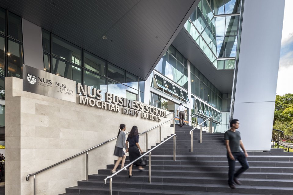 AI, bonus demografi, UMKM, tenaga kerja, NUS Business School
