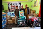 Perwakilan Taspen menyerahkan bantuan berupa genset, terpal, sembako, dan kebutuhan penunjang bagi masyarakat terdampak gempa bumi di Kabupaten Ngada,