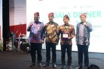 Ketua Umum Asbanda Agus Haryoto Widodo (kanan) dan Wakil Ketua Komisi XI DPR RI Fauzi Amro (ke-2 dari kiri bersama para pemangku kepentingan dalam ran