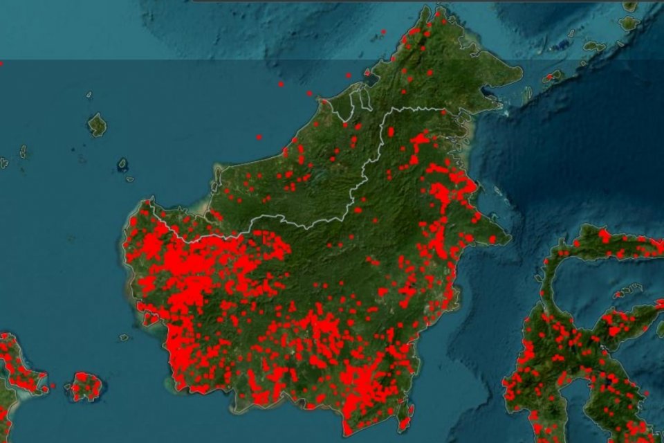 Pusat Informasi Kebakaran (FIRMS) NASA mendeteksi ribuan titik panas masih memenuhi Kalimantan per Sabtu (22/8). Presiden Prabowo Subianto akhirnya mengunjungi Posko Karhutla di Kalimantan Barat pada Sabtu (22/8) di tengah meluasnya kebakaran dan kabut as