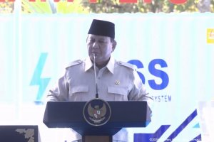 Presiden Prabowo saat peresmian pembangunan PLTS 100 GWp