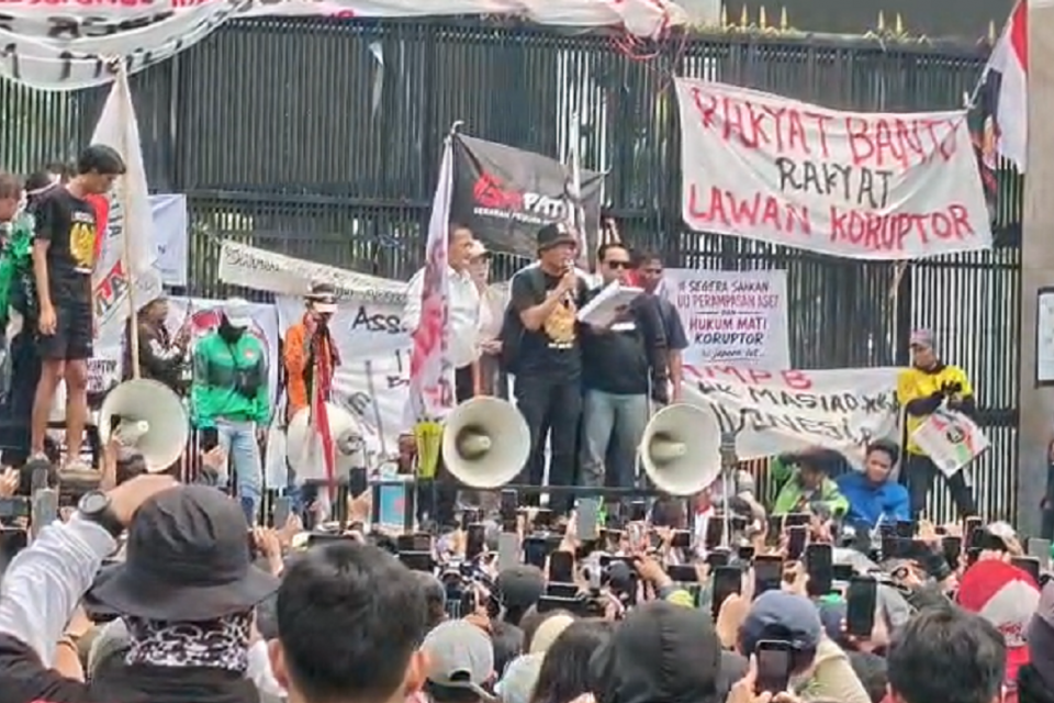 demo 27 agustus, mas botok, drone emprit