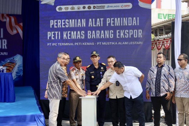 Peresmian Alat Pemindai Peti Kemas Bea Cukai