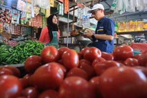 Sidak pasar antisipasi stabilisasi harga pangan