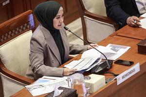 Raker Komisi I DPR dengan Menkomdigi