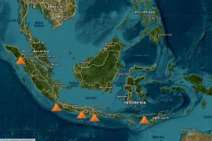 Lima gunung api berstatus level III atau siaga