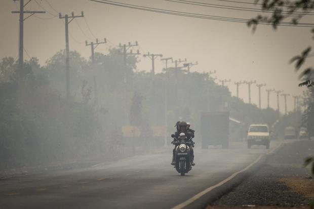 Dampak kabut asap dari karhutla di Kalsel