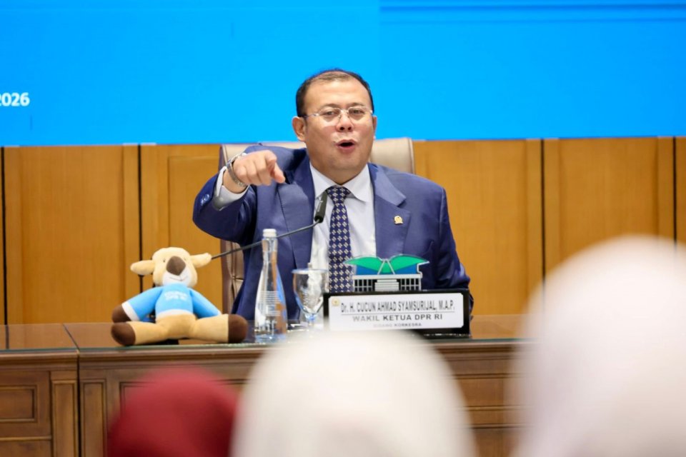 Wakil Ketua DPR RI Cucun Ahmad Syamsurijal menerima kunjungan edukasi parlemen santri SMP Habibi Bina Cendikia dari Solokanjeruk, Kabupaten Bandung, di Gedung Nusantara, Kompleks Parlemen, Senayan, Jakarta, Rabu (2/9/2026).
