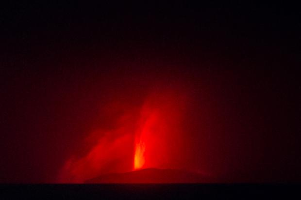Aktivitas vulkanik Gunung Anak Krakatau