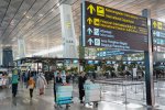 Bandara Soekarno Hatta Ditutup Imbas Abu Vulkanik Erupsi Gunung Anak Krakatau (Foto: Katadata/Fauza Syahputra)
