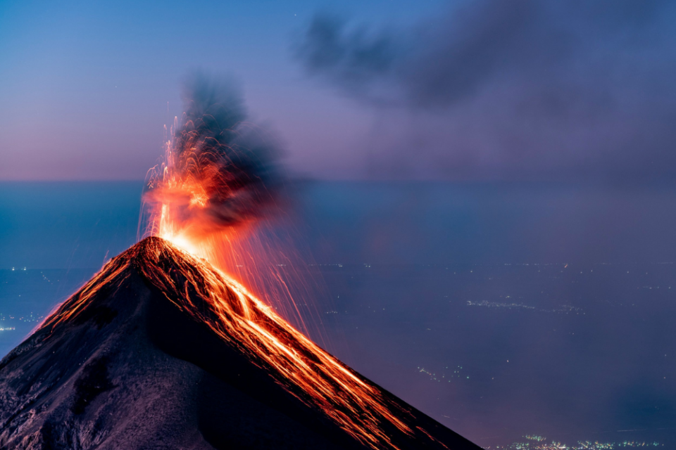 Erupsi gunung berapi terkait dampak positif gunung meletus bagi alam