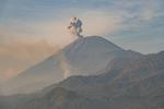 Aktivitas vulkanik Gunung Semeru