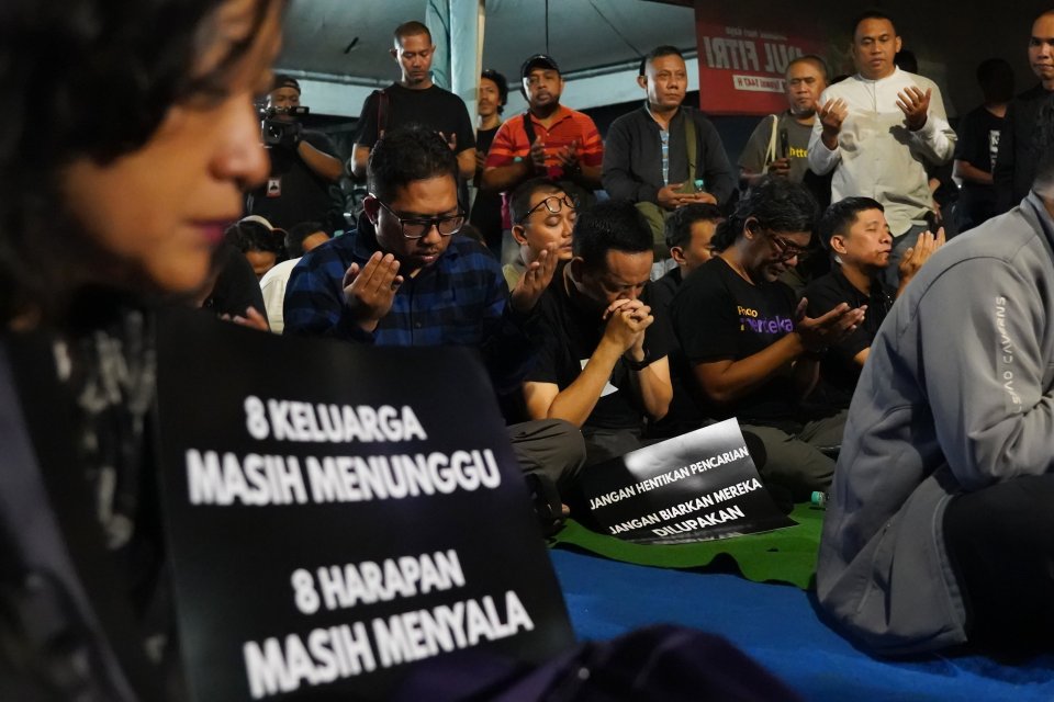 PFI Jakarta Gelar Doa Bersama untuk Lima Jurnalis dan Kru Kapal yang Hilang di Selat Sunda (Foto: Katadata/Fauza Syahputra)