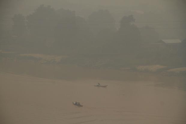 Kabut asap karhutla di Palangka Raya
