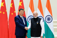 Xi Jinping dan Narendara Modi di KTT BRICS 2026