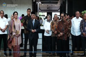 Suahasil Nazara lulusan mana