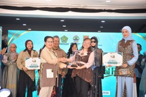 Batik Muslim Fashion Award dan Semarang Halal Fest 2026, yang digelar di kawasan Eks Plaza Simpang Lima, Minggu (13/9/2026), sebagai salah satu rangka