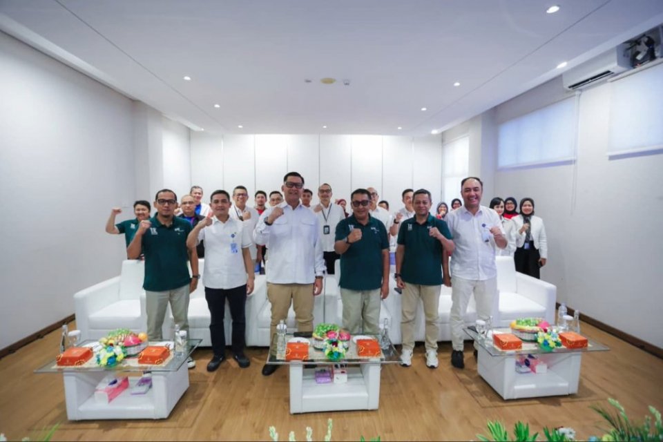 Penandatanganan Nota Kesepahaman (Memorandum of Understanding/MOU) Layanan Perbankan dan Non Disclosure Agreement (NDA) antara bank bjb dan KAI Commuter yang dilaksanakan pada Selasa, 15 September 2026, di Depo KA Commuter Depok, Jawa Barat. 