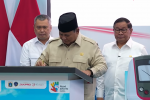 Presiden prabowo Subianto, Gubernur Jakarta Pramono Anung, dan Menteri Perhubungan Dudy Purwagandhi saat peresmian proyek LRT Jakarta, Rabu (16/9). 