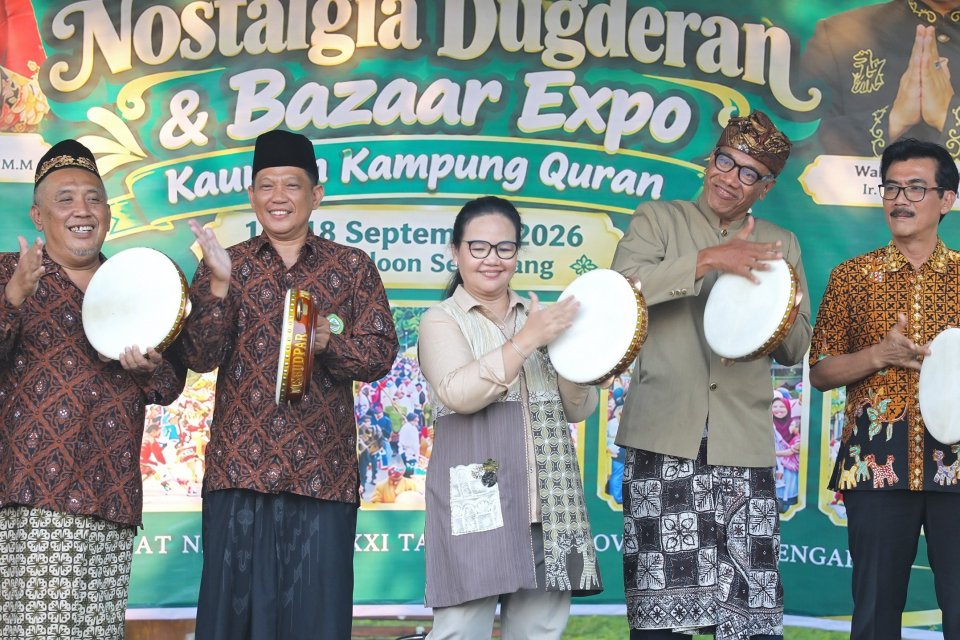 Wali Kota Semarang, Agustina Wilujeng, mengajak para kafilah dan pendamping MTQ Nasional XXXI Tahun 2026 mengenal lebih dekat destinasi wisata Kota Semarang melalui rangkaian _City Tour_ Semarang