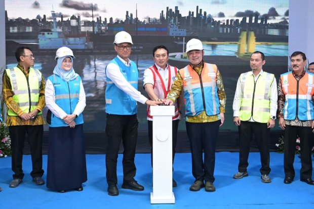 PLN dan Pelindo meresmikan dua unit Onshore Power Supply (OPS) dengan total kapasitas 1 MVA di Dermaga Serbaguna Nusantara (DSN), Pelabuhan Tanjung Pr
