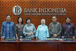 Konferensi pers hasil rapat Dewan Gubernur Bank Indonesia (Foto: Katadata/Fauza Syahputra)