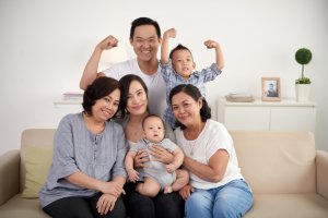 Prompt Gemini AI Foto Studio Keluarga yang Natural