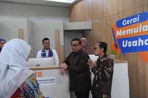 Gubernur DKI Jakarta tinjau mall pelayanan publk