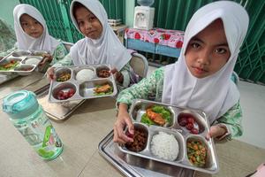 Target penerima manfaat program MBG tahun 2027