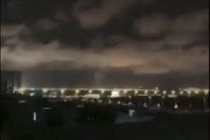 Cuplikan yang disebut serangan Houthi ke bandara di Arab Saudi