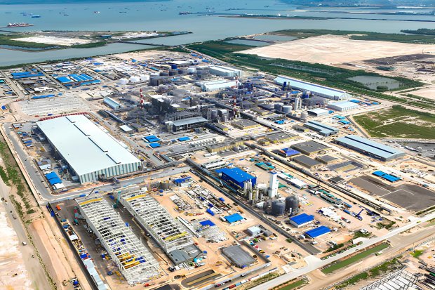 Dua smelter tembaga PT Freeport Indonesia kembali beroperasi. 