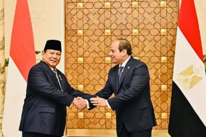Presiden Prabowo Subianto bertemu Presiden Mesir Abdel Fatah El-Sisi di Kairo, Mesir pada 12 April 2025.