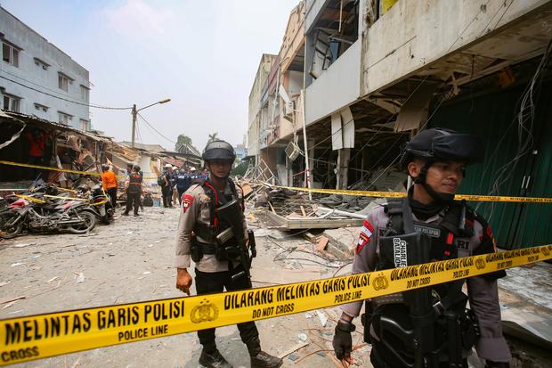 Olah TKP ledakan di Pasar Cimanggis Tangsel