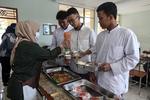 Uji coba pembagian MBG secara prasmanan