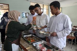 Uji coba pembagian MBG secara prasmanan