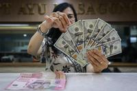 Nilai tukar rupiah melemah