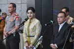Konferensi pers menyikapi penurunan IHSG