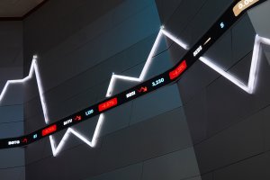 IHSG anjlok 5,05% ke level 4.923 (Foto: Katadata/Fauza Syahputra)