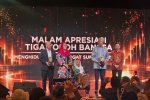 Acara Malam Apresiasi Tiga Tokoh Bangsa yang digelar Katadata di Jakarta, Senin (26/10).