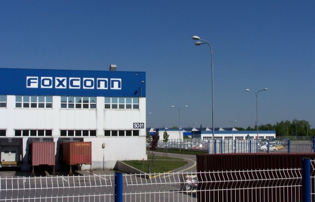 Foxconn_common.wikimeda.org_.jpg