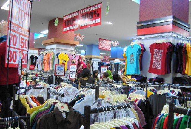 Ramayana_Department_Store,_Kota_Pematang_Siantar_(27).JPG
